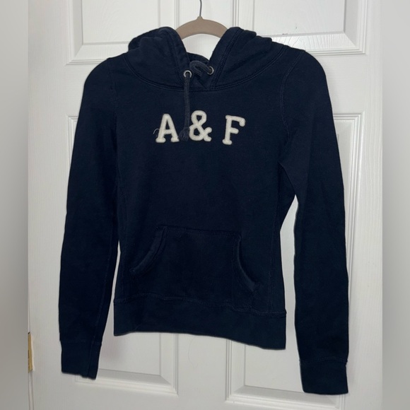 ABERCROMBIE & FITCH LOGO EMBROIDERED NAVY BLUE PULLOVER HOODIES. Size Xs - Picture 5 of 9